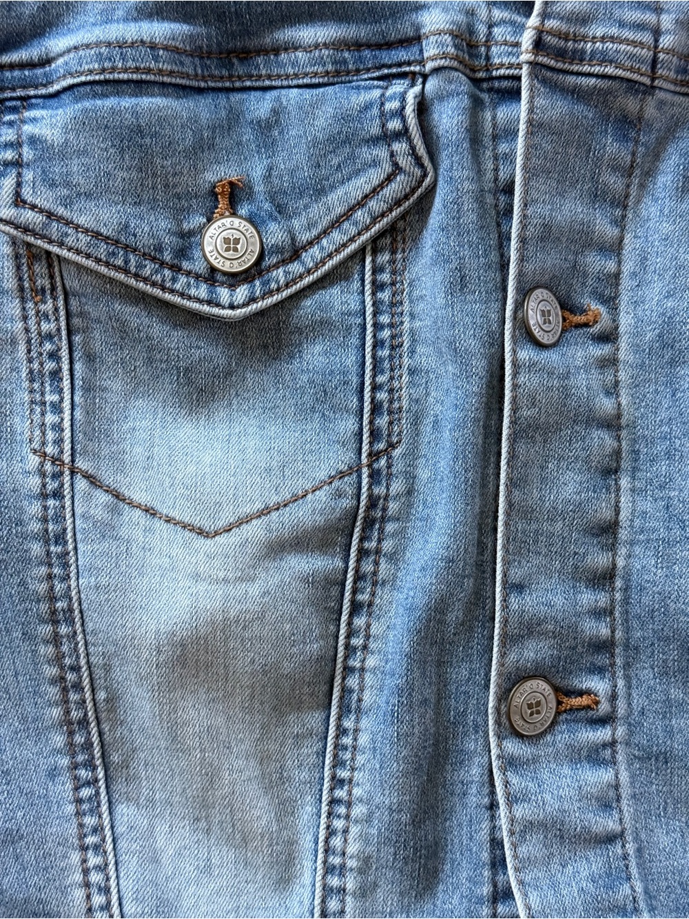 Altar'd State Light Wash Denim Short Sleeve Romper size small - Picture 4 of 13